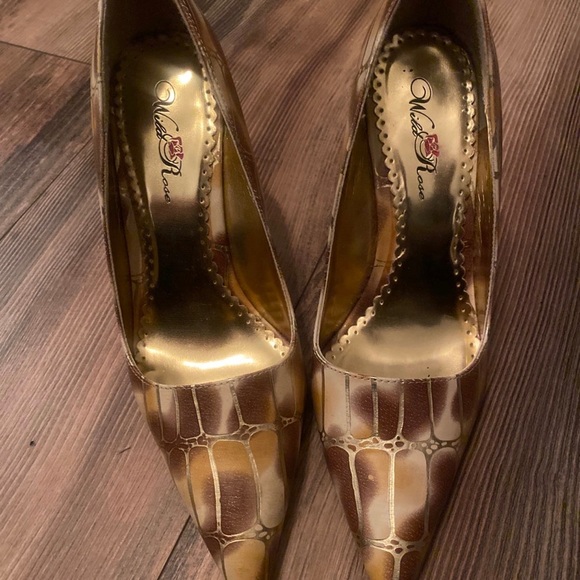 Wild Rose Heels - Picture 2 of 5